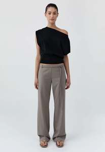 St Agni: Cashmere Asymm Top - Black