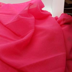 Plain colours: Shocking Coral Mesh