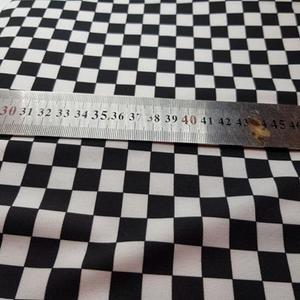 Black/White Checker – small