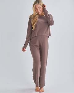 Full Looks: Anna 2-piece Maternity Winter Lounge Wear Set in Mocha