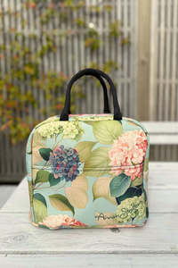 Bags Luggage: Cosmetic Insulated Travel Bag - Hydrangea Pretty | PROMO