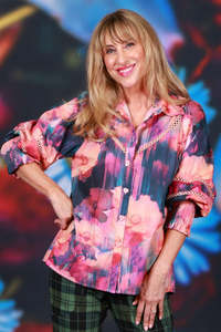 Curve Collection: Have Faith Blouse - Petal Pixels