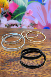 Wholesler Availability: Armbands - Metal Pair