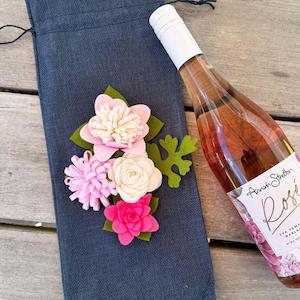 Other Wines: AS Wine Gift Bag - Navy Floral