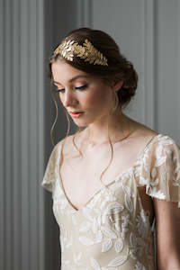 Swooping Leaf Headband | Gold