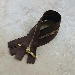 25_cm_zip: 1 x Brown YKK Metal Zip - 18cm (7 1/4")
