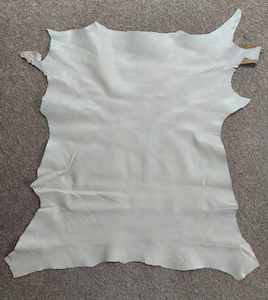 Zips: Lamb Hide - Natural/ Beige Scrap Leather Piece
