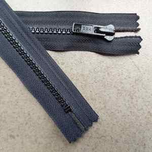 Black YKK Vislon Zip - 15cm (6")