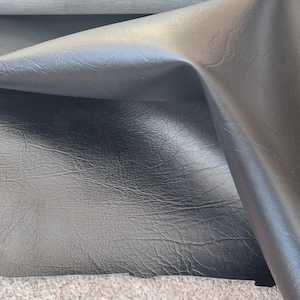 Fabric: Black Vinyl - Faux Leather - Per Metter