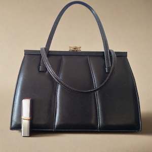 Vintage Bags: Vintage Bag - Black Ladies Handbag