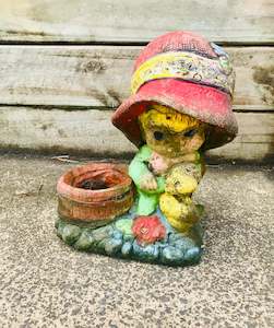 Outdoor And Storage: Concrete Vintage Garden Girl with Chick( Pick Up in Store Only )