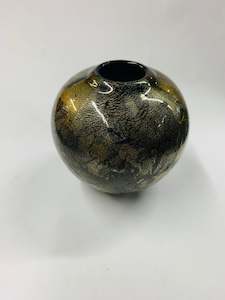 Crystal And Glass Vases: Isle of Wight hand made vase