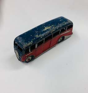 Childrens Gifts: Dinky Luxury Coach