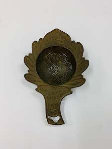 Cookware: Antique NZ tea strainer