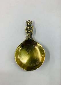 Brassware: Antique novelty brass monkey tea caddy spoon