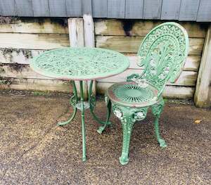 Furniture: Heavy Antique cast iron patio table and chair