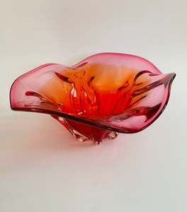 Glass And Crystal: Midcentury Art glass red and pink bowl