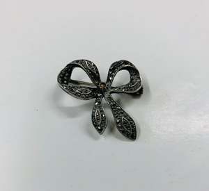 Silver and Marcasite bow brooch