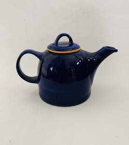 Temuka pottery 2 cup teapot