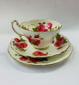 Cups And Saucers: Foley Century Rose Trio