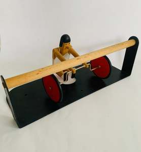 Cookware: Novelty paper towel weightlifting roller