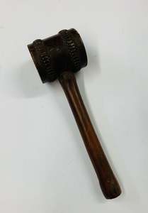 Decorative Wooden Ware: Antique wooden Auctioneer Gavel