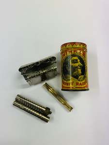 Winner Safety Razor in original tin