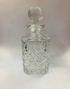 Glass And Crystal: Heavy square diamond cut crystal whisky decanter