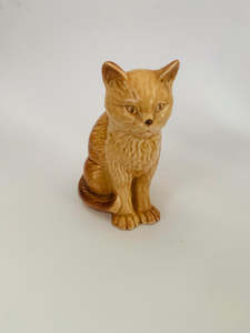 Chinaware: SylvaC Pottery Small Sitting Cat