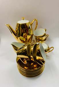 15 Piece Rembrandt gold coffee set
