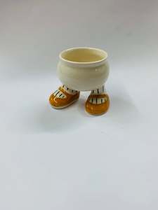Novelty feet egg cup