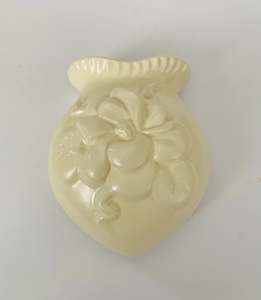 New Zealand Pottery: Crown Lynn Basket wall vase with a Flower