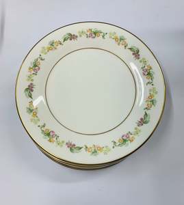 Toby Jugs: Set 8 Royal Doulton Symphony lunch plates