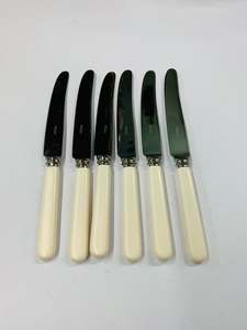 Cutlery 1: Set 6 bone handled knives