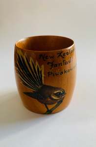 Kiwiana: Maori Art Depot New Zealand Fantail wooden napkin ring