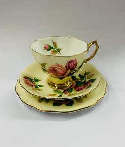 Royal Albert English Beauty trio