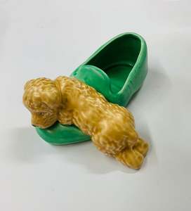 Chinaware: Sylvac puppy on a slipper