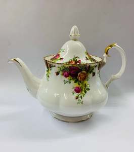 Royal Albert Old Country Roses large teapot