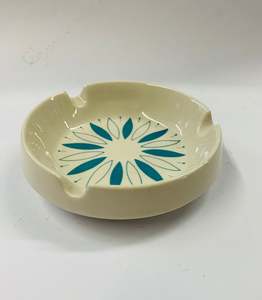 Retro Crown Lynn Ashtray Gibsons and Paterson Ltd