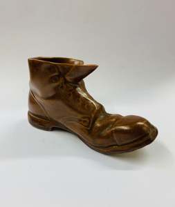 Pottery: Temuka Pottery old fashion boot