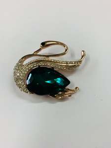 Jewellery: Vintage diamante Swan brooch