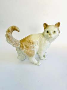 Chinaware: Nao Fluffy Standing Cat