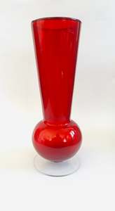 Red Bud Style Vase with Clear Short Base