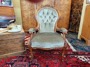 English Spoonback Chair