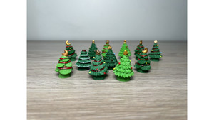Decorate for ants farm: 1 x small Xmas tree