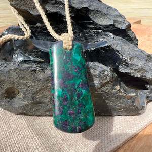 Goodletite Droplet Pendant