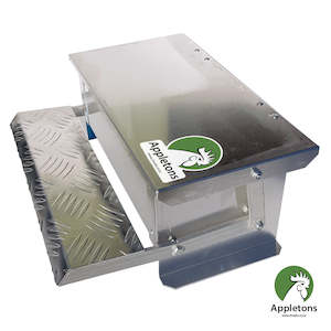 Poultry Feeders: Bantam Step On Feeder | Appletons