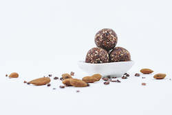 Vegan Truffles: Chocolate Raw Truffles