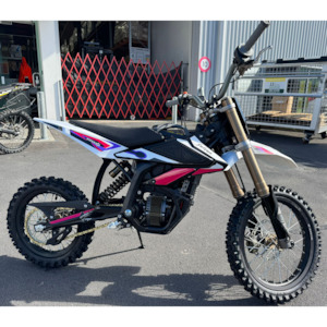 Surron Hyper Bee – Pink | 43 km | 12-Month Warranty