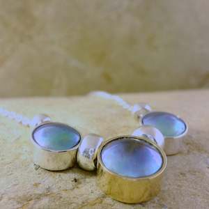 necklaces: Pearl Trilogy With Beads